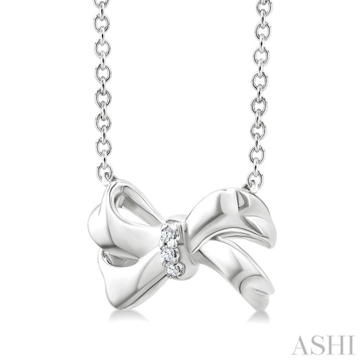 1/50 Ctw Bow Round Cut Diamond Fashion Pendant With Chain in Sterling Silver
