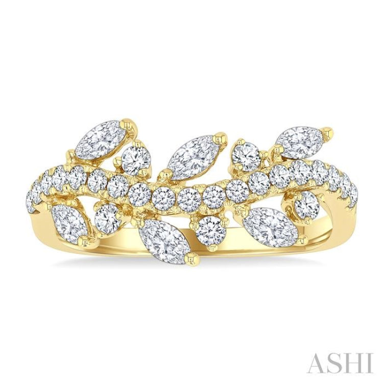 3/4 Ctw Curved Center Marquise and Round Cut Diamond Fashion Band in 14K Yellow Gold