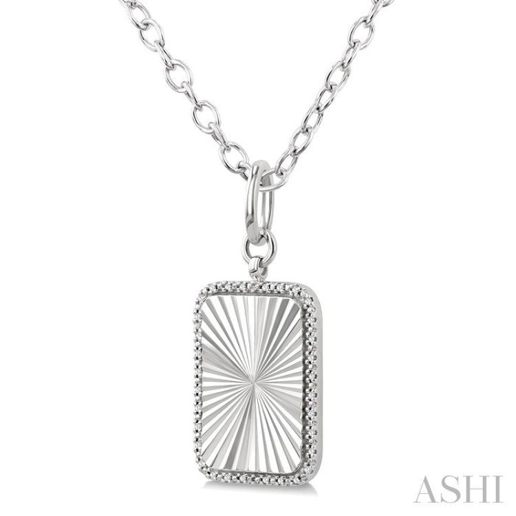 1/10 Ctw Rectangular Fluted Medallion Round Cut Diamond Pendant With Chain in Sterling Silver