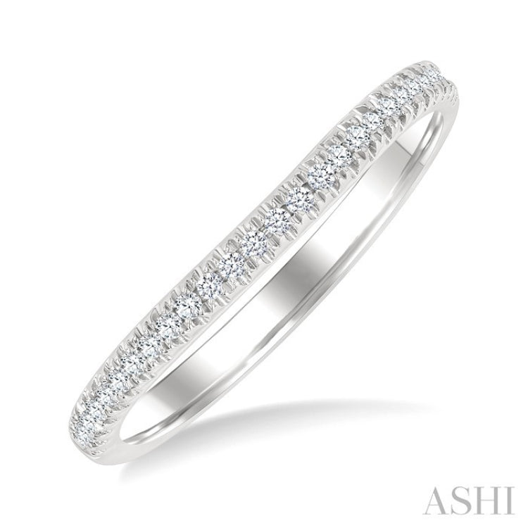 1/6 Ctw Center Dip Round Cut Diamond Wedding Band in 14K White Gold