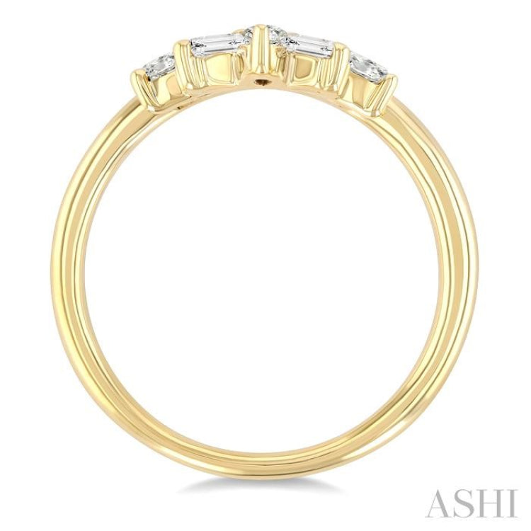 1/3 Ctw Chevron Marquise and Baguette Cut Diamond Fashion Ring in 14K Yellow Gold
