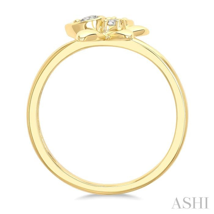 1/6 Ctw Starlit Petals Round Cut Diamond Fashion Ring in 10K Yellow Gold