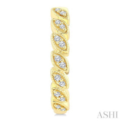 1/8 Ctw Leaf Link Round Cut Diamond Fashion Hoop Earring in 10K Yellow Gold
