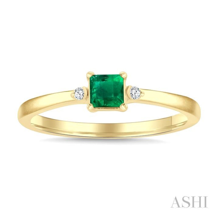 1/50 Ctw Princess Cut 3.5MM Emerald and Round Cut Diamond Petite Precious Ring in 10K Yellow Gold