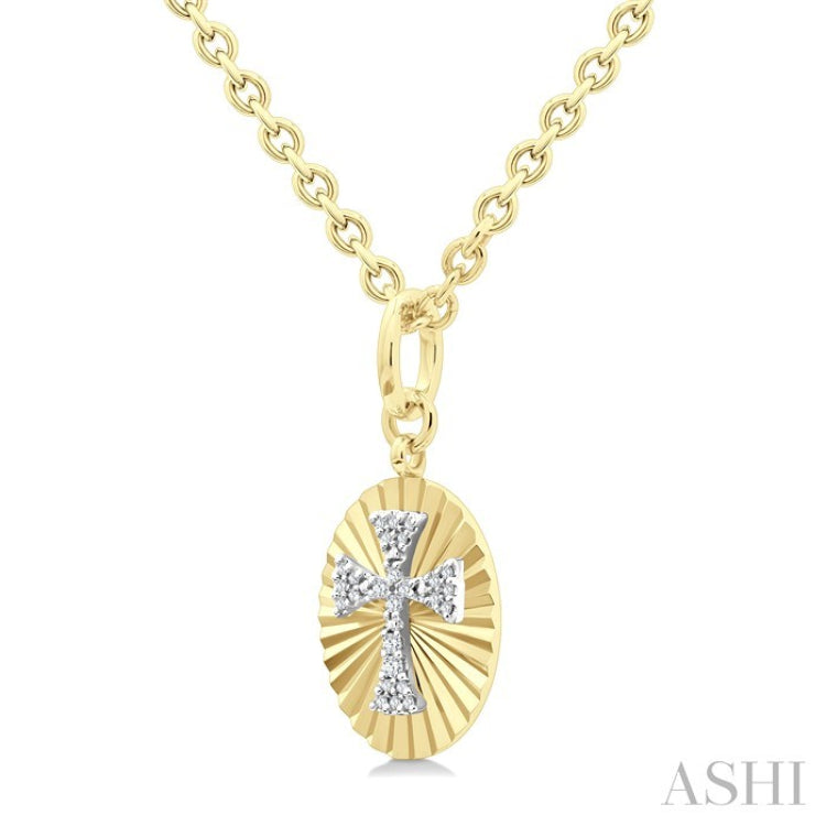 1/10 Ctw Templar Cross Round Cut Diamond Fluted Oval Medallion Pendant With Chain in Yellow Gold Vermeil