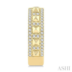 1/4 Ctw Bold Pyramid Accent Round Cut Diamond Fashion Hoop Earring in 10K Yellow Gold