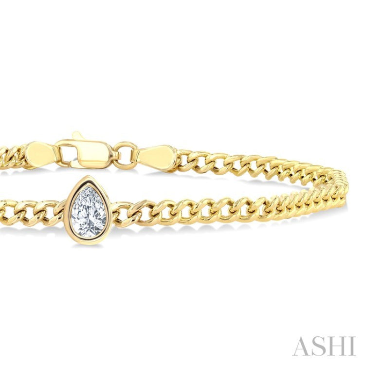 1/4 Ctw Pear Cut Diamond Curb Link Bracelet in 14K Yellow Gold