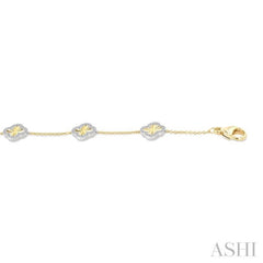 1/3 Ctw Fluted Clover Round Cut Diamond Fashion Bracelet in 14K Yellow and White Gold