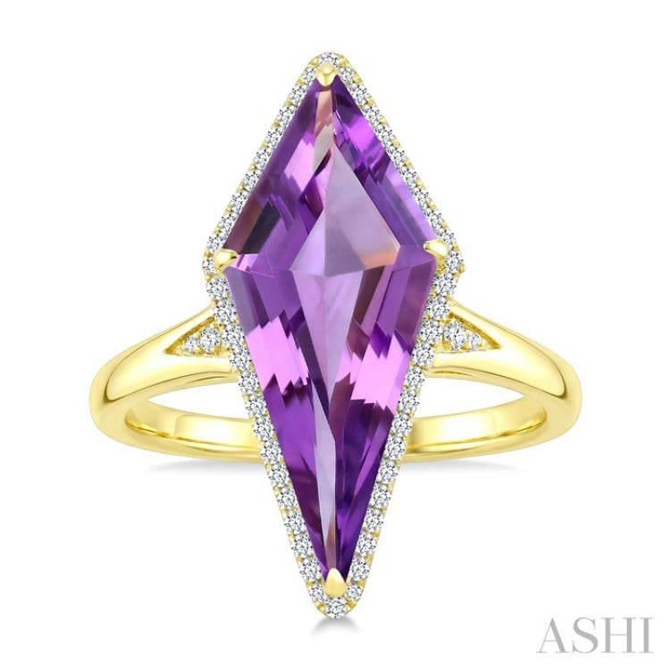 22X9 MM Kite Shape Amethyst and 1/5 Ctw Round Cut Diamond Semi-Precious Ring in 14K Yellow Gold