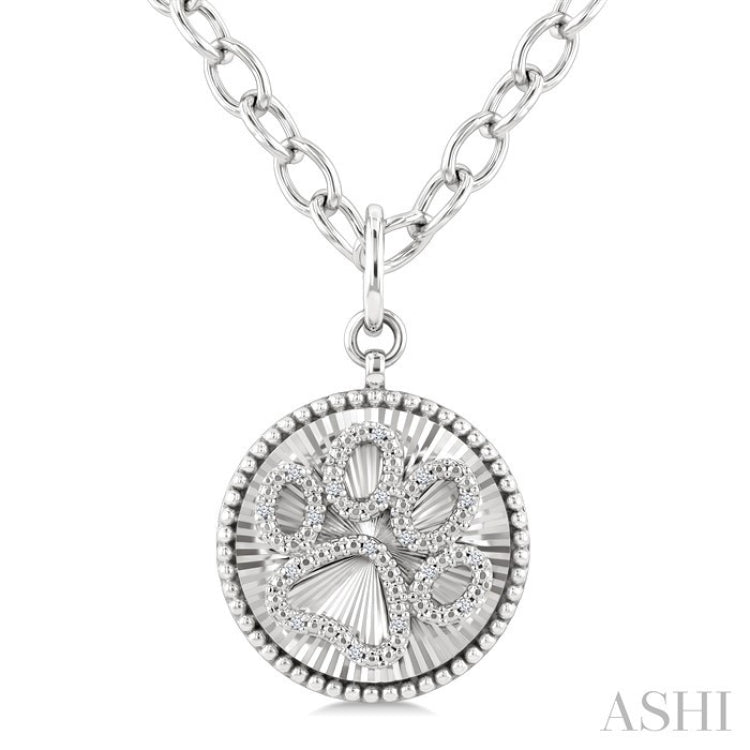 1/10 Ctw Dog Paw Round Cut Diamond Round Fluted Medallion Fashion Pendant With Chain in Sterling Silver
