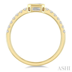 1/2 Ctw East-West Emerald Cut and Round Cut Diamond Ring in 14K Yellow Gold
