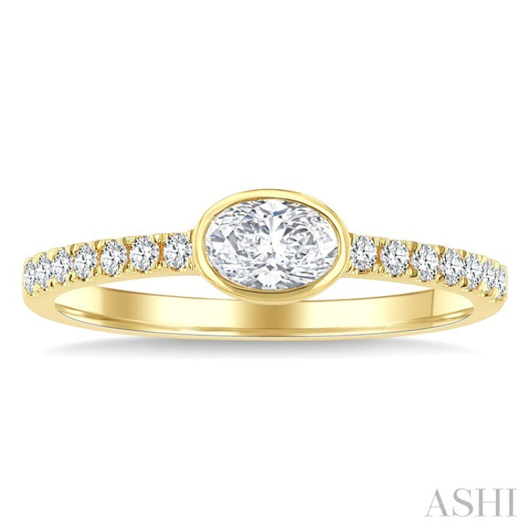 1/2 Ctw East-West Oval Cut and Round Cut Diamond Ring in 14K Yellow Gold