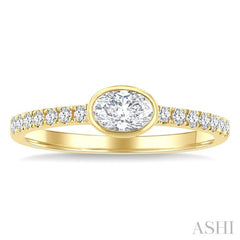 1/2 Ctw East-West Oval Cut and Round Cut Diamond Ring in 14K Yellow Gold