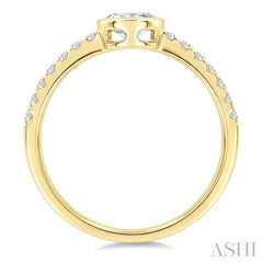 1/2 Ctw East-West Oval Cut and Round Cut Diamond Ring in 14K Yellow Gold