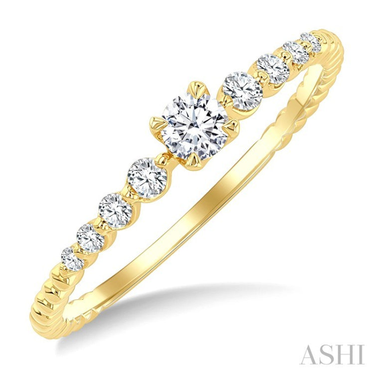 1/4 Ctw Bead Texture Shank Graduated Round Cut Diamond Stackable Fashion Ring in 14K Yellow Gold