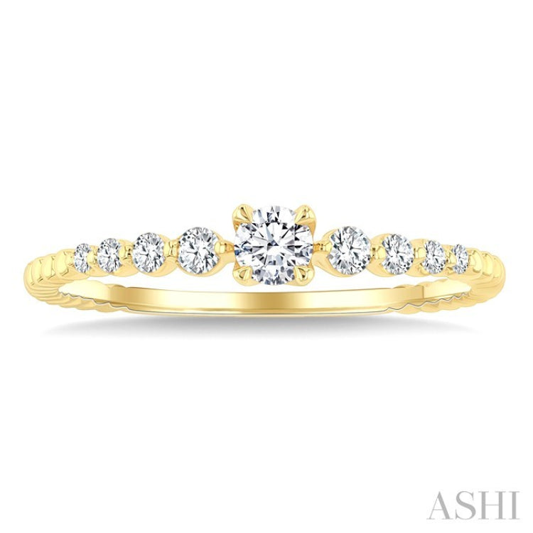 1/4 Ctw Bead Texture Shank Graduated Round Cut Diamond Stackable Fashion Ring in 14K Yellow Gold
