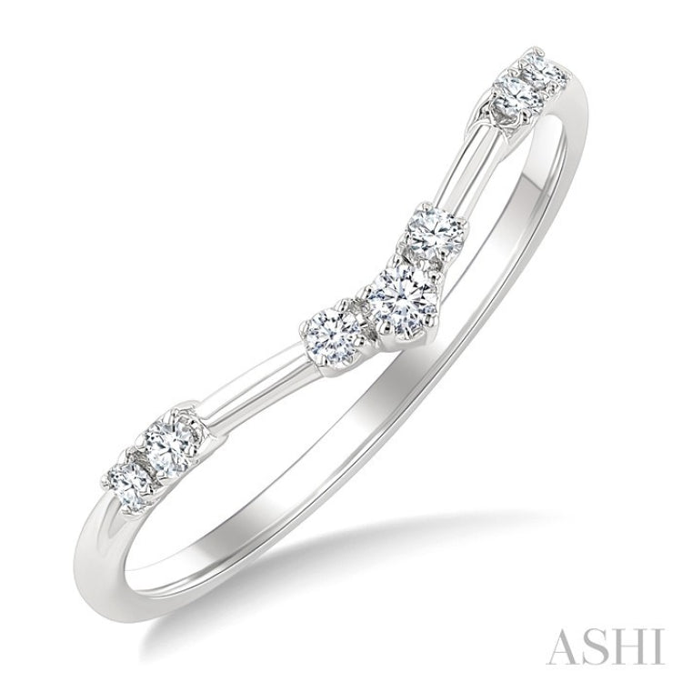 1/10 Ctw Chevron Round Cut Diamond Fashion Band in 14K White Gold