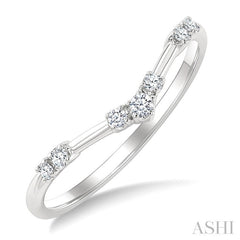 1/10 Ctw Chevron Round Cut Diamond Fashion Band in 14K White Gold