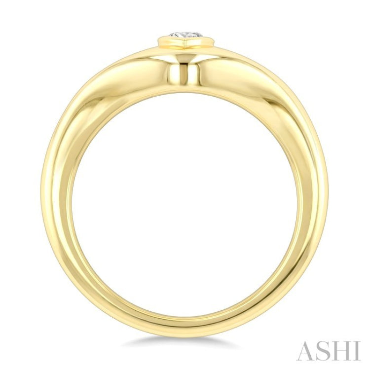 1/5 Ctw Pear Cut Diamond Fashion Signet Ring in 10K Yellow Gold