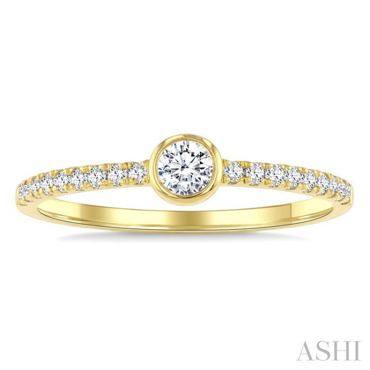 1/3 Ctw Bezel Set Round Cut Diamond Fashion Ring in 14K Yellow Gold