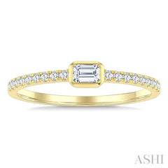 1/3 Ctw Bezel Set Emerald and Round Cut Diamond Fashion Ring in 14K Yellow Gold