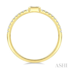 1/3 Ctw Bezel Set Emerald and Round Cut Diamond Fashion Ring in 14K Yellow Gold