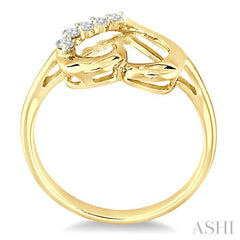 1/10 Ctw Round Cut Diamond Journey Heart Ring in 14K Yellow Gold
