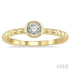 1/50 Ctw Round Cut lattice Diamond Promise Ring in Pyramid shape 10K Yellow Gold