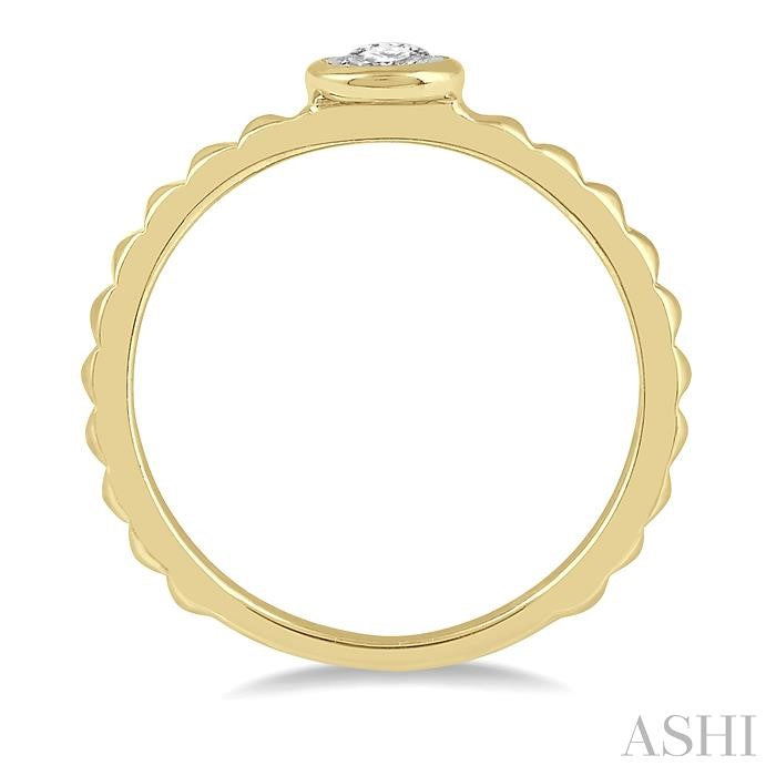 1/50 Ctw Round Cut lattice Diamond Promise Ring in Pyramid shape 10K Yellow Gold