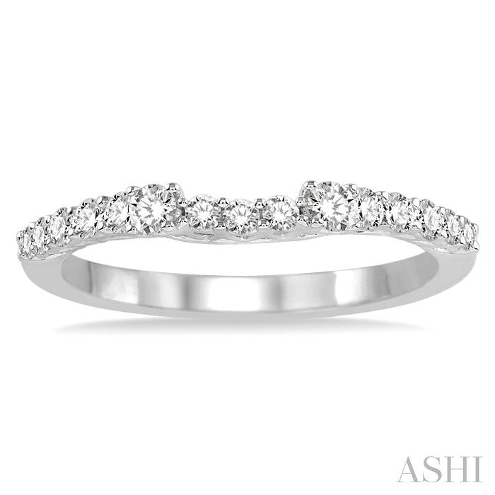 1/2 Ctw Round Cut Diamond Wedding Band in 14K White Gold