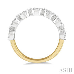 3/4 Ctw Jointed Circular Mount Lovebright Diamond Cluster Band in 14K Yellow and White Gold
