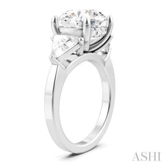 1 1/10 Ctw Circular Shape Trillion and Round Cut Diamond Semi-Mount Engagement Ring in 14K White Gold