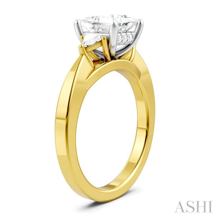1/4 Ctw Princess Shape Trillion Cut & Round Cut Diamond Semi-Mount Engagement Ring in 14K Yellow and White Gold
