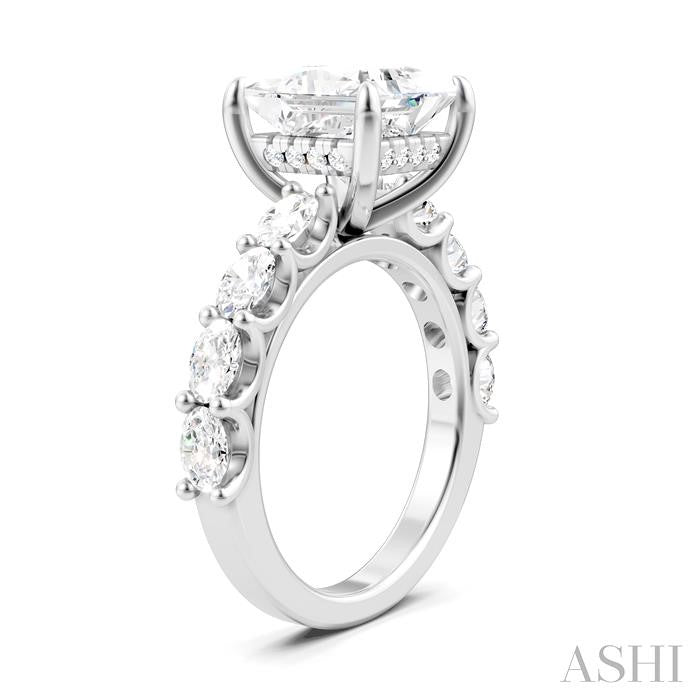 1 1/3 Ctw Princess Shape Oval and Round Cut Diamond Semi-Mount Engagement Ring in 14K White Gold