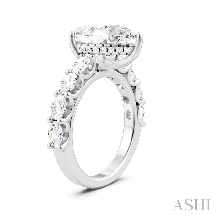 1 1/3 Ctw Pear Shape Oval and Round Cut Diamond Semi-Mount Engagement Ring in 14K White Gold