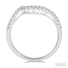 1/5 Ctw Inverted Chevron Deep Curve Round Cut Diamond Wedding Band in 14K White Gold
