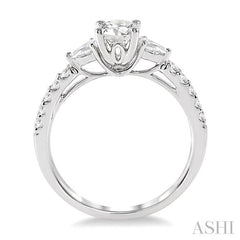 7/8 Ctw Diamond Engagement Ring with 1/2 Ct Round Cut Center Stone in 14K White Gold