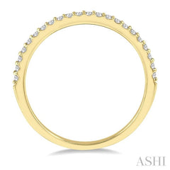 1/10 Ctw Round Cut Diamond Wedding Band in 14K Yellow Gold