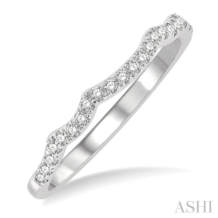 1/6 Ctw Triple Curve Round Cut Diamond Wedding Band in 14K White Gold