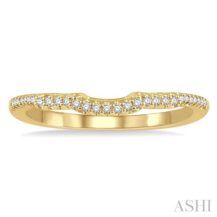 1/10 Ctw Curved Round Cut Diamond Wedding Band in 14K Yellow Gold