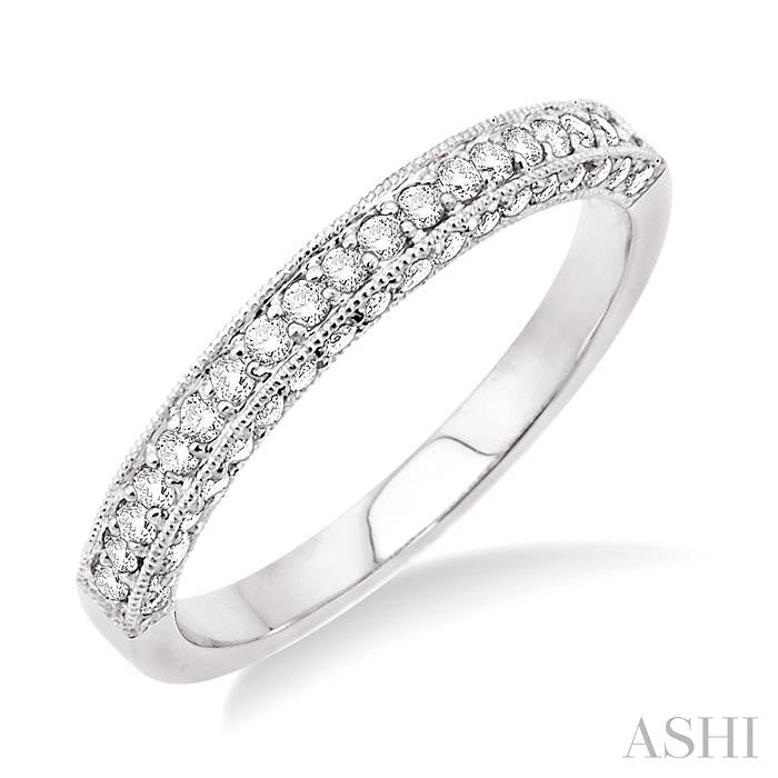 1/2 Ctw Round Cut Diamond Wedding Band in 14K White Gold