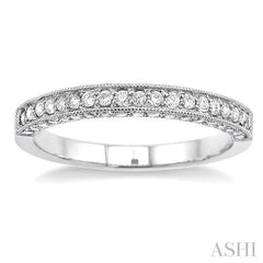 1/2 Ctw Round Cut Diamond Wedding Band in 14K White Gold