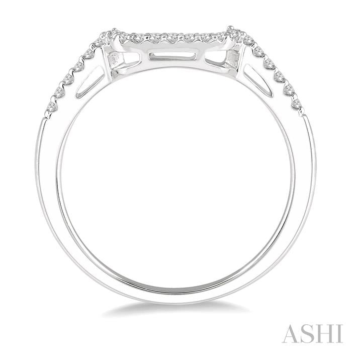 1/5 Ctw Cradle Center Round Cut Diamond Wedding Band in 14K White Gold