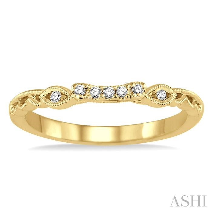 1/20 Ctw Round Cut Diamond Wedding Band in 14K Yellow Gold
