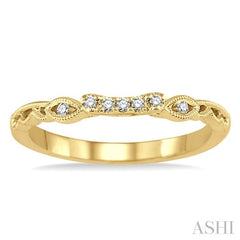 1/20 Ctw Round Cut Diamond Wedding Band in 14K Yellow Gold