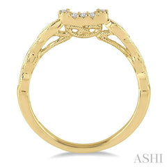 1/20 Ctw Round Cut Diamond Wedding Band in 14K Yellow Gold