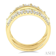 1 1/10 Ctw Baguette and Round Cut Diamond Insert Ring in 14K Yellow Gold