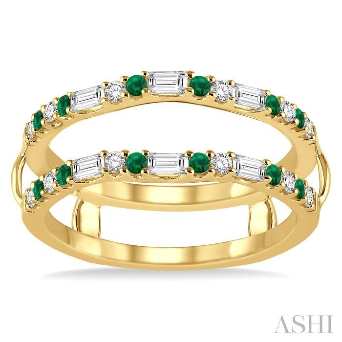 1.5 MM Emerald & 1/3 Ctw Baguette and Round Cut Diamond Insert Precious Ring in 14K Yellow Gold
