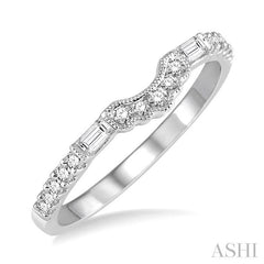1/4 Ctw Lattice Arch Baguette and Round Cut Diamond Wedding Band in 14K White Gold