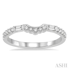 1/4 Ctw Lattice Arch Baguette and Round Cut Diamond Wedding Band in 14K White Gold